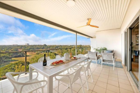 Larrakeyah Luxury - Penthouse Getaway with Views